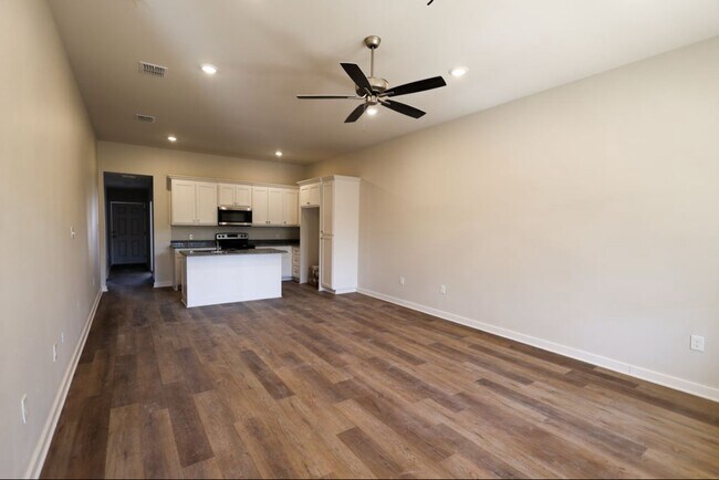 Building Photo - 8439 Garrett Dr