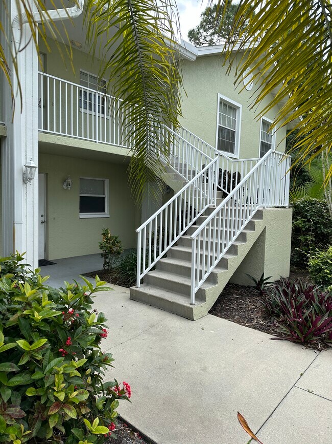 Building Photo - 28261 Pine Haven Way