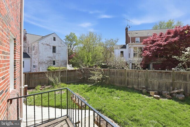 Building Photo - 618 Wayne Ave