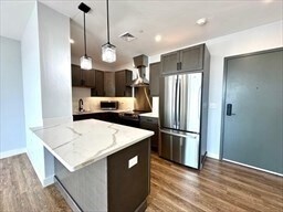 Primary Photo - 21 Summer St