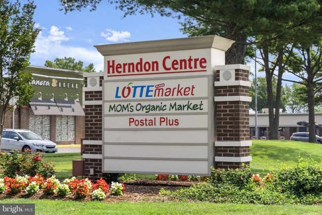 Building Photo - 2136 Glacier Rd