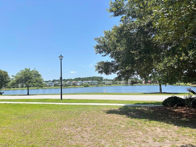 Building Photo - Beautiful 3-Bedroom, 3.5-Bath Townhome in ...