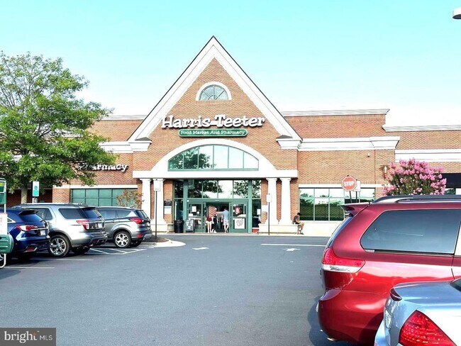 Building Photo - 42106 Picasso Sq