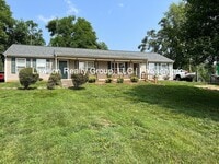 Building Photo - 7th St 306-8