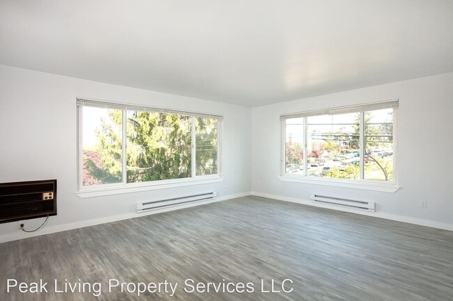 Building Photo - 4321 SW Genesee St