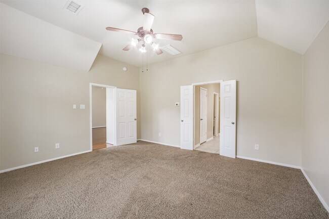 Building Photo - 15810 Cypress Hall Dr
