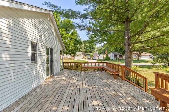 Building Photo - Spacious 4 Bedroom / 2.5 Bath Home with Byron Center Schools