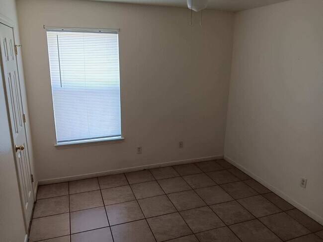 Building Photo - 3105 Denia Ct