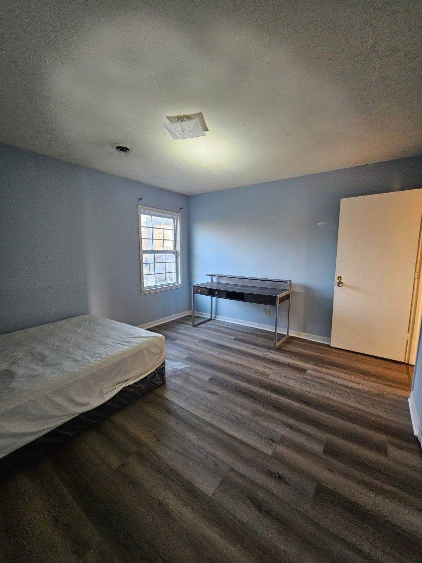 Building Photo - 248 Wessington Pl