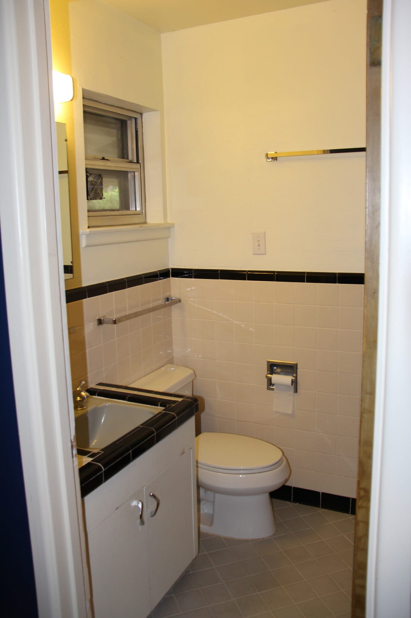 Master Bath - 106 Springwood Ln