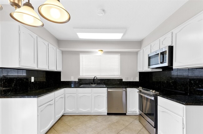 Building Photo - 442 N Compass Rose Cir