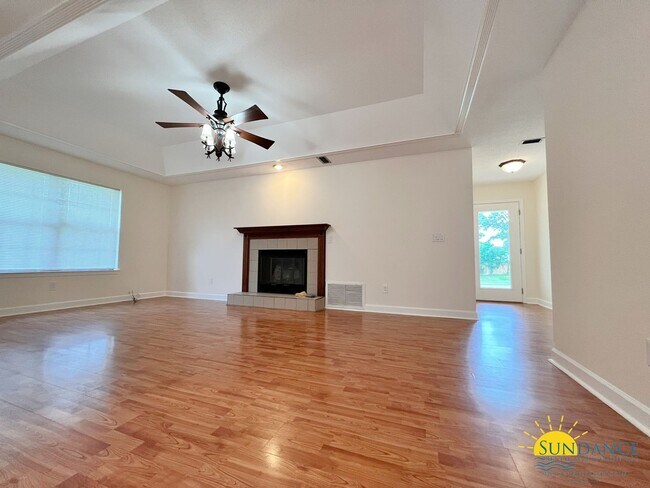 Building Photo - Great 3 bedroom family home in the heart of Destin!