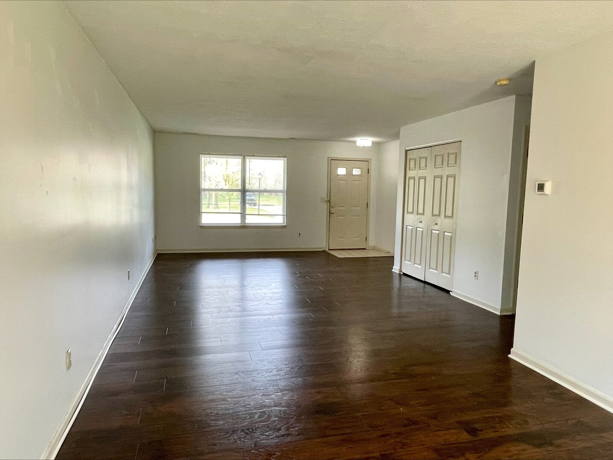 Building Photo - 496 Pheasant Run