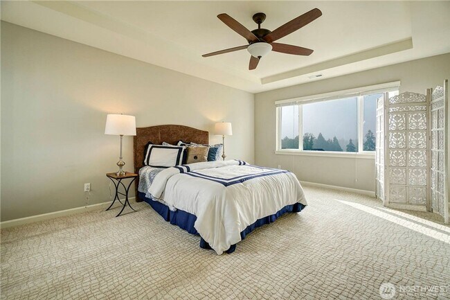 Building Photo - Stylish 5-Bed Home in Desirable Bothell ; ...