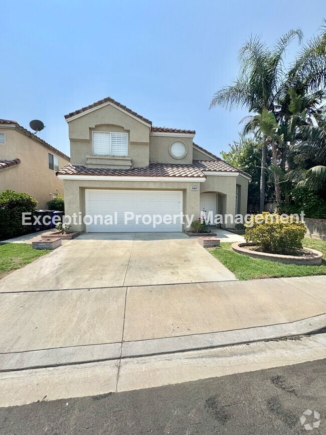 Building Photo - Great 4 bed 3 bath home in Fontana