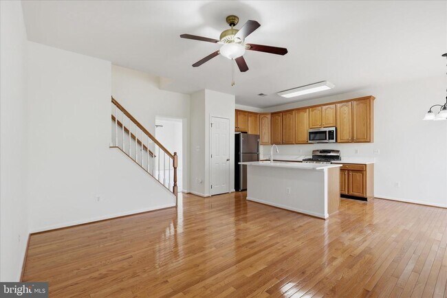 Building Photo - 25828 Kirkwood Square