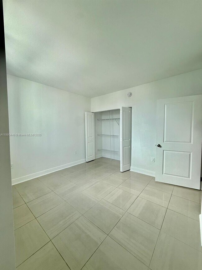 Building Photo - 1250 S Miami Ave