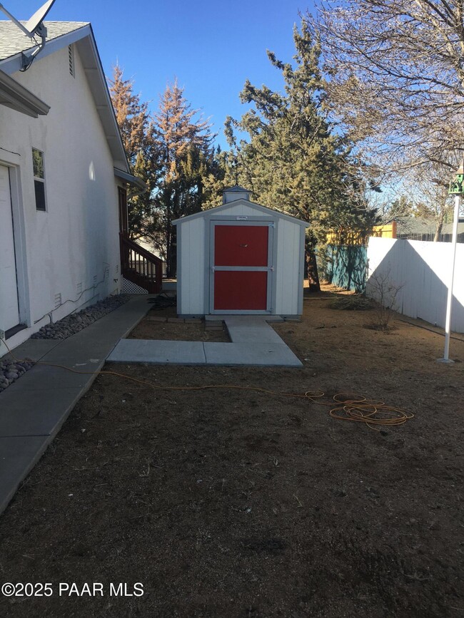 Building Photo - 4288 N Agua Fria Dr