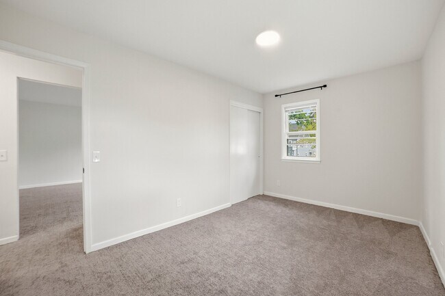 Building Photo - 59 Bernards Ave