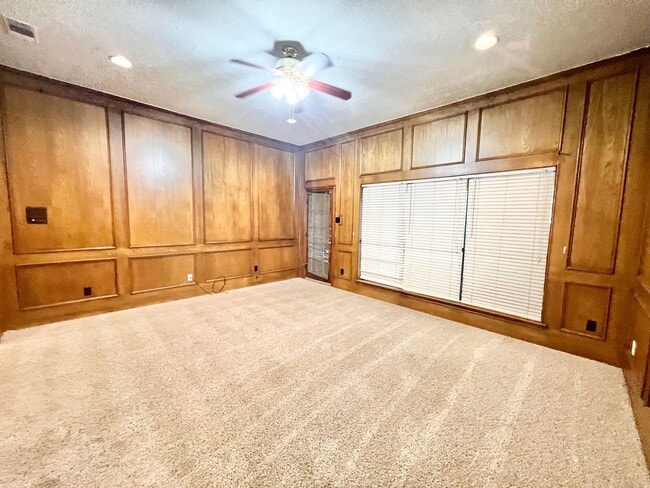 Building Photo - Beautiful Desoto Tx Home