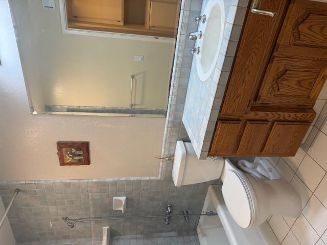 Building Photo - 6495 Sproul Ct