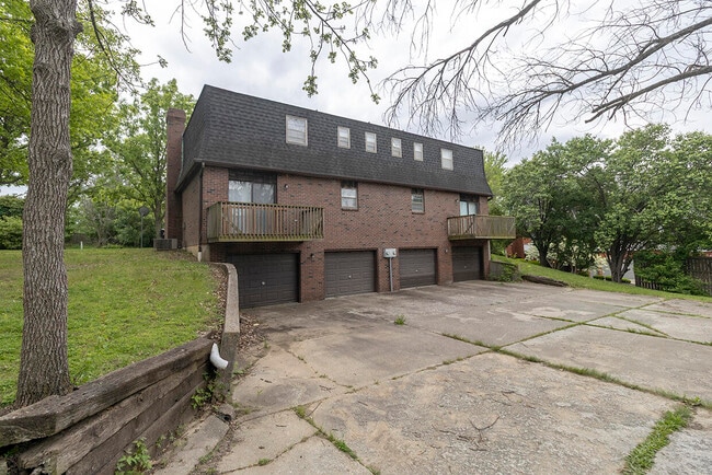 Building Photo - 1003 Canterbury Dr