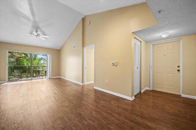 Building Photo - 272 Village Blvd