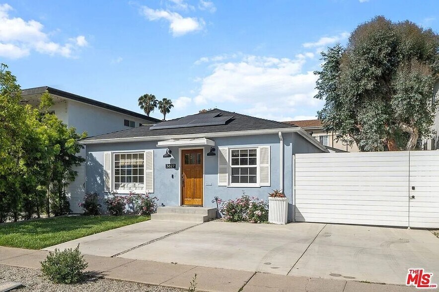 Primary Photo - 3627 Veteran Ave
