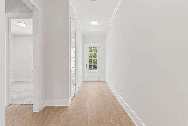 Building Photo - 287 J Hunters Way