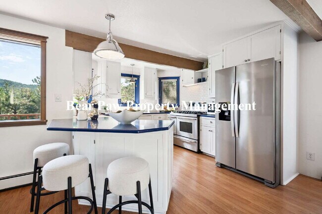 Building Photo - Great House in South Evergreen!! Must See!!