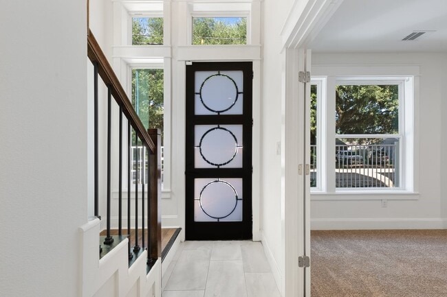 Building Photo - 6725 St Augustine St