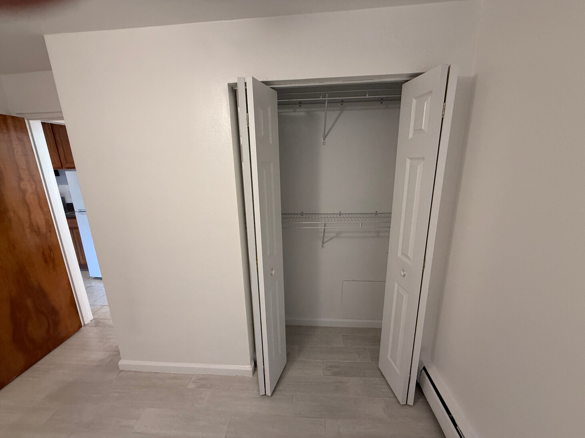 Building Photo - 3313 Camvic Ter