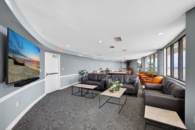 Building Photo - 3000 N Ocean Dr