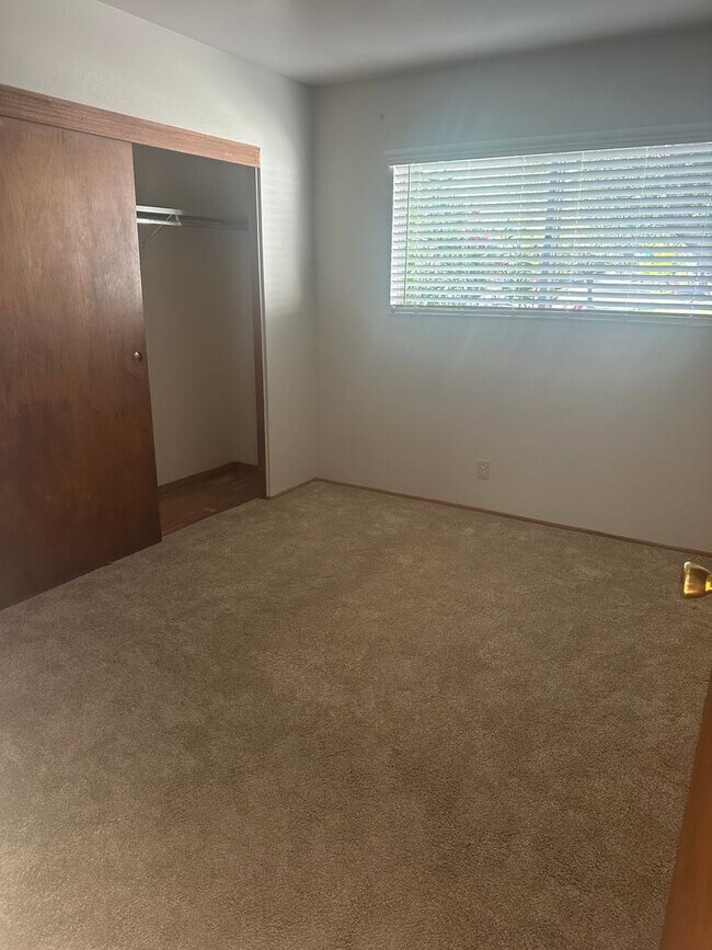 Building Photo - 6424 Vegas Dr