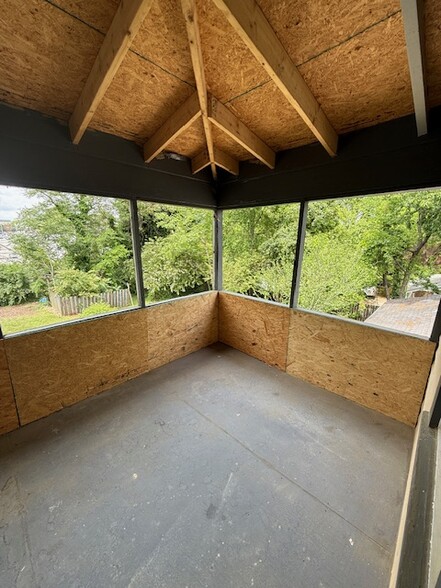 Building Photo - 630 Joyner St