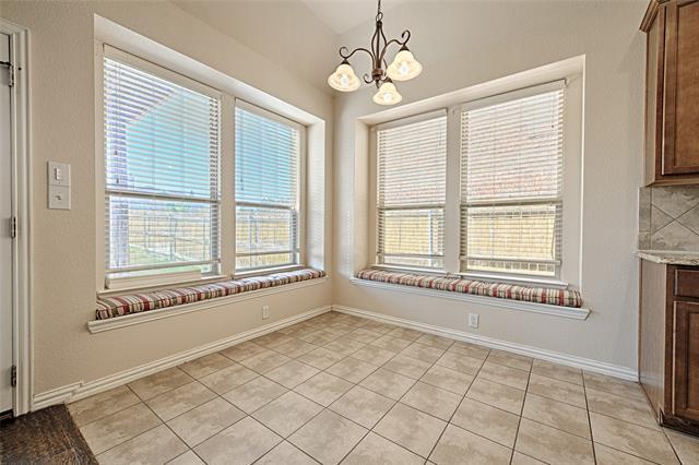 Building Photo - 1216 Realoaks Dr