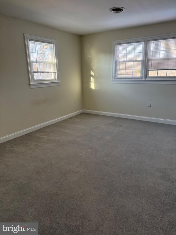 Building Photo - 114 Yardley Commons