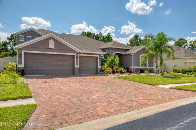 Building Photo - 632 Stonebriar Dr