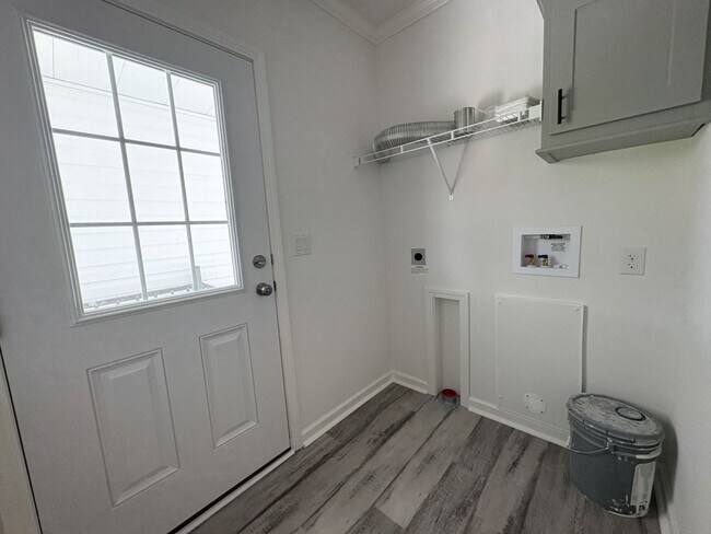 Building Photo - 1634 Voyager Dr