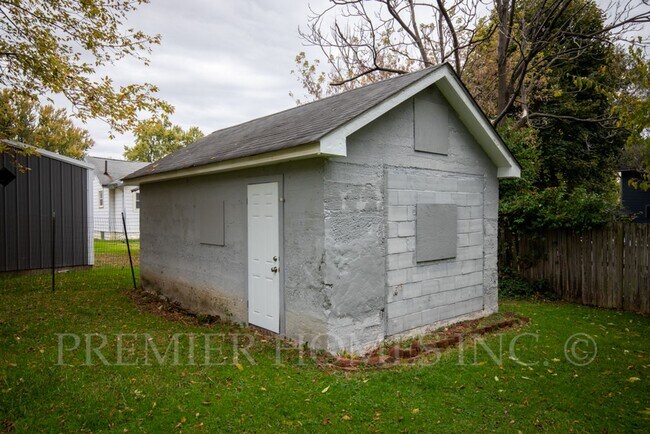 Building Photo - Charming 3-Bedroom Home with Walkout Basem...