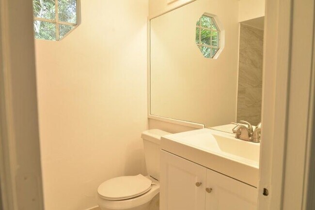 Building Photo - 3344 Alba Cir
