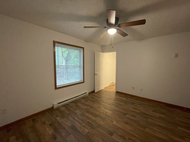 Building Photo - 152 Cecil St