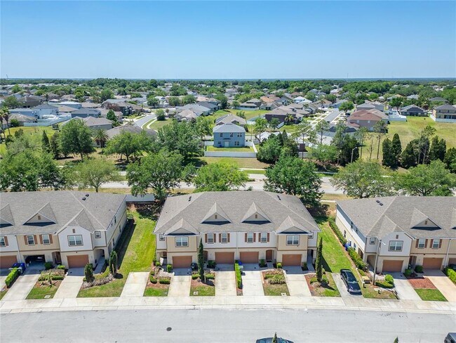 Building Photo - 3842 Hampstead Ln