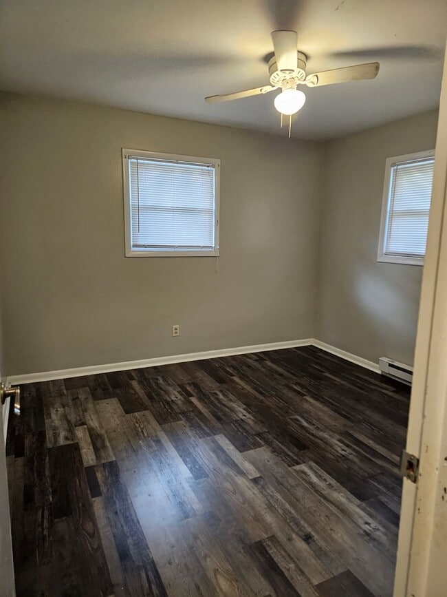 Building Photo - 115 Blakemore Cir