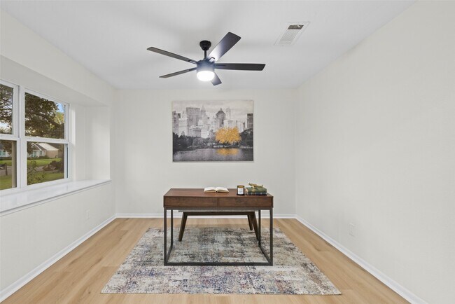 Building Photo - 2610 Moss Hill Dr