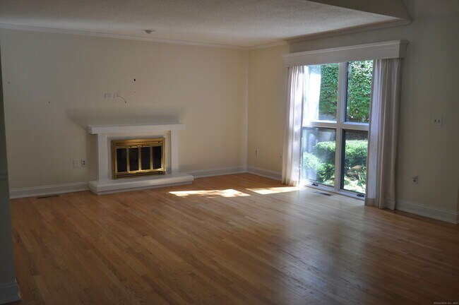Building Photo - 59 Byron Dr