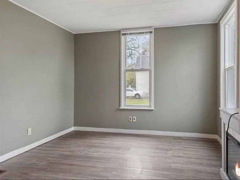 Building Photo - 1127 N 6th St