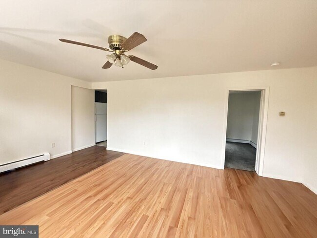 Building Photo - 1100 Grant Ave