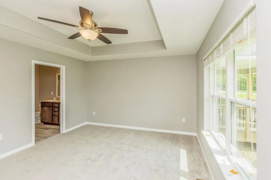 Building Photo - 3034 Sherwood Dr