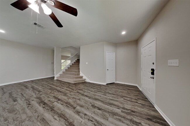 Building Photo - 16023 Willowpark Dr